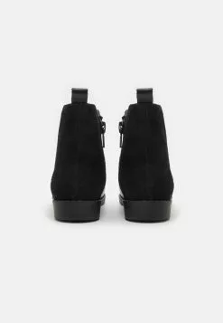 Friboo Leather - Korte Laarzen - Black 8 Friboo Leather - Korte Laarzen - Black -Friboo Groot Warenhuis 170d1ee12c8b49e9a12d4c5c65ba0d99