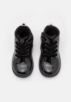 Friboo Korte Laarzen - Black -Friboo Groot Warenhuis 1e7df7d2447e4f7d915119f27e474668