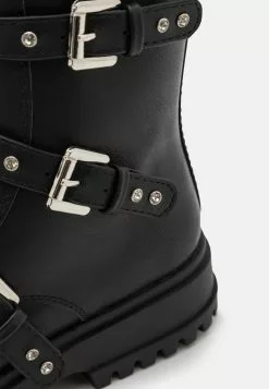 Friboo Korte Laarzen - Black -Friboo Groot Warenhuis 38ce3b7a14804f7f9fd2559825a88fb8