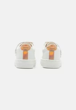 Friboo Sneakers Laag - White -Friboo Groot Warenhuis 466da5095c754cd1bbc0fd2758a4d3ce