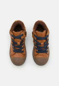 Friboo Sneakers Laag - Cognac -Friboo Groot Warenhuis 4973ed016cc44008a1b674c32feb947f