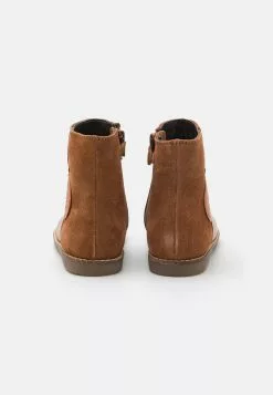 Friboo Leather - Korte Laarzen - Cognac -Friboo Groot Warenhuis 5bd320f8841141cb9eacd2c81e825513