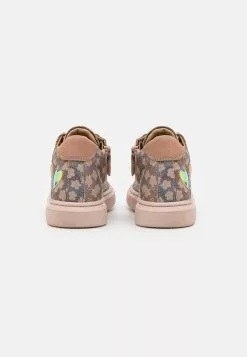Friboo Sneakers Laag - Light Pink -Friboo Groot Warenhuis 6255c4dba9f64774a844ab873549ccf4