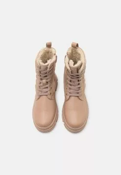 Friboo Leather - Veterboots - Nude -Friboo Groot Warenhuis 8e60ee29fbb24b5a8fe5a525270c76c7