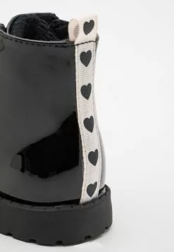 Friboo Korte Laarzen - Black -Friboo Groot Warenhuis a224016b28df4fe0a9ab09d70070c8e8