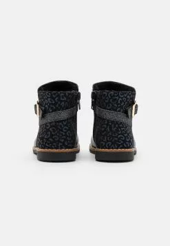 Friboo Korte Laarzen - Black -Friboo Groot Warenhuis a9654404884140ee930f7cc7bf7ccd70