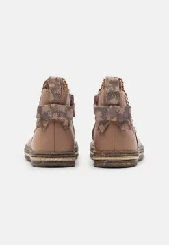 Friboo Korte Laarzen - Pink -Friboo Groot Warenhuis ae51742407984e3db512d84298cb5ffd