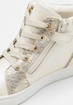 Friboo Sneakers Hoog - Off-White -Friboo Groot Warenhuis b4e3b45fd8a046d1b003188110fb3106