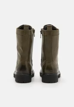 Friboo Leather - Veterlaarzen - Khaki -Friboo Groot Warenhuis ebc21f4c8ceb4b099f373b5db7eaf3a3